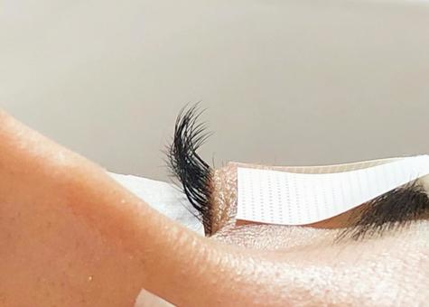 まつエクのメリットとは？続ける人が多い理由と向いている人の特徴